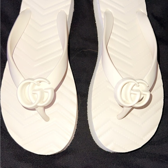 Gucci | Shoes | Gucci White Minimalist Sandals With Iconic Gg Logo ...